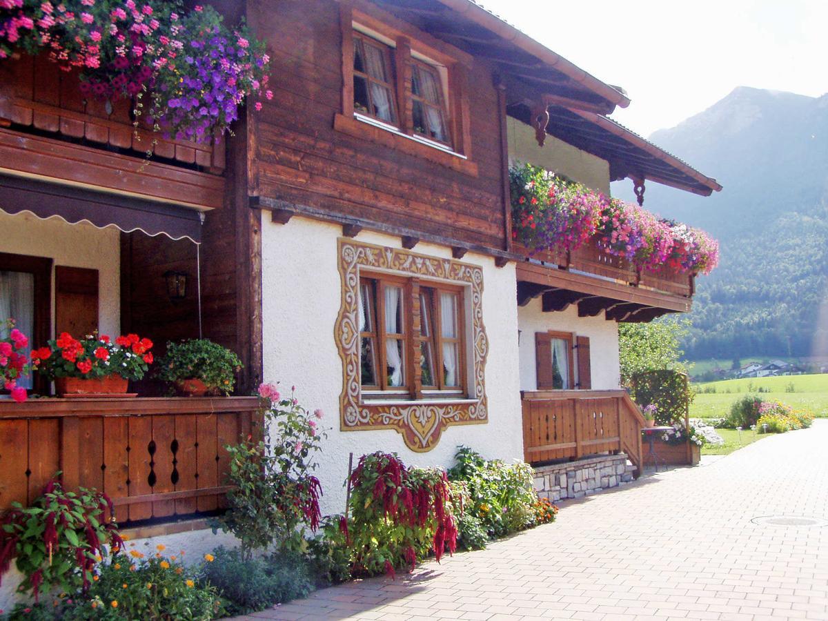 Ferienwohnungen Mit Bergblick Inzell Buitenkant foto